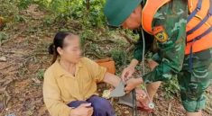 Người phụ nữ mắc kẹt giữa lũ cả tuần, phải ăn lá rừng để sống- Ảnh 1.