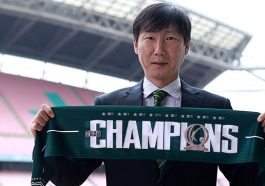 Ông Kim Sang Sik ăn mừng chức vô địch quốc gia thứ 8 của CLB Jeonbuk Hyundai Motors vào năm 2020 - Ảnh: JEONBUK HUYNDAI MOTOTRS
