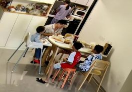 Người vợ đành im lặng đi vào bếp luộc trứng lại. Ảnh: Đời sống Gia đình.